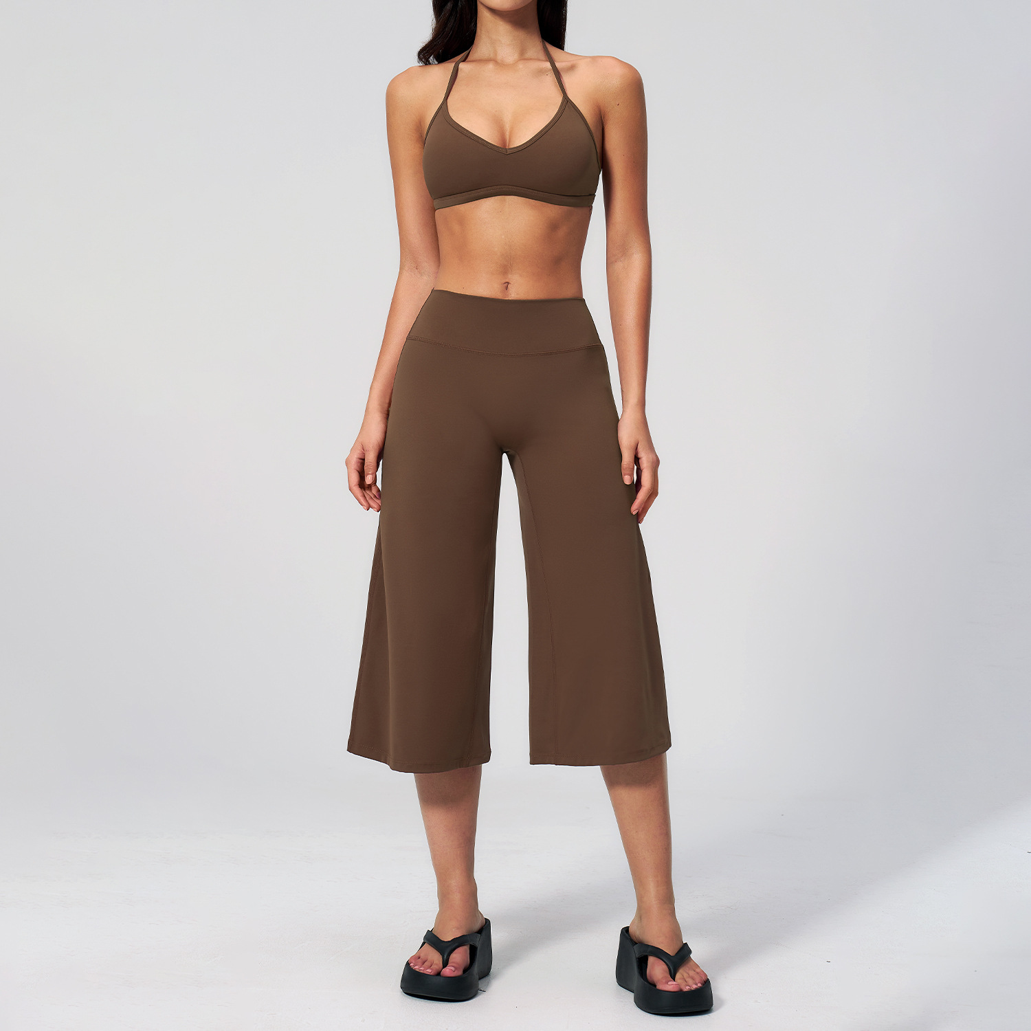 Комплект из 2 предметов: капри – обзор и цена Winter Yoga Clothing