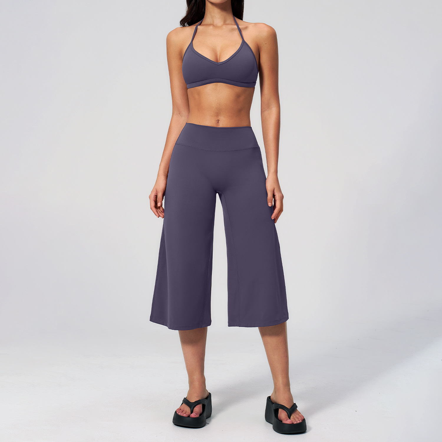 Комплект из 2 предметов: капри – обзор и цена Winter Yoga Clothing